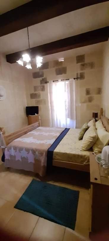 Bed and Breakfast Ta Gorg Кала Экстерьер фото