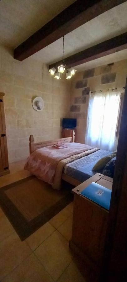 Bed and Breakfast Ta Gorg Кала Экстерьер фото