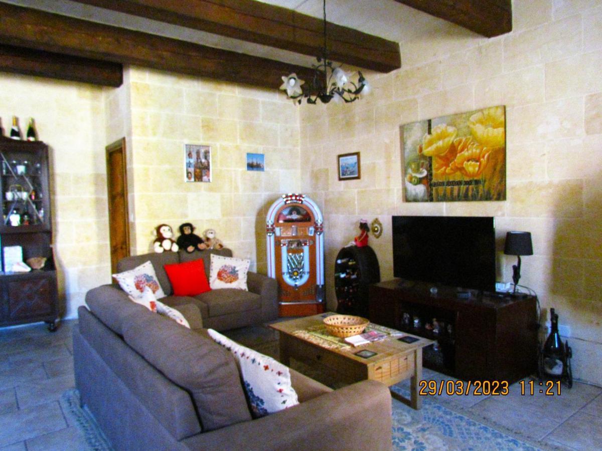 Bed and Breakfast Ta Gorg Кала Экстерьер фото