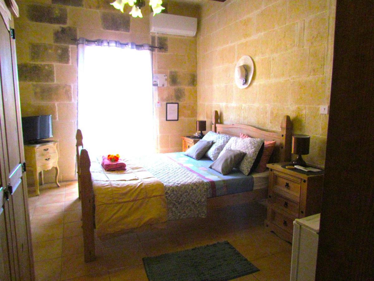 Bed and Breakfast Ta Gorg Кала Экстерьер фото